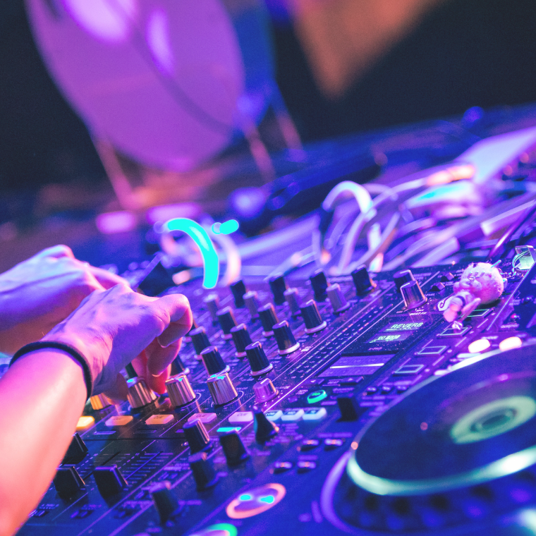 Après Ski at Tomo Tankovna